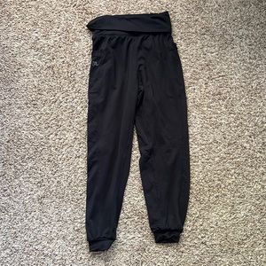 JO+JAX black athletic sweatpants!